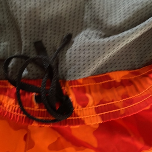 Under armor Camo swim trunks Sz XL - Picture 4 of 9